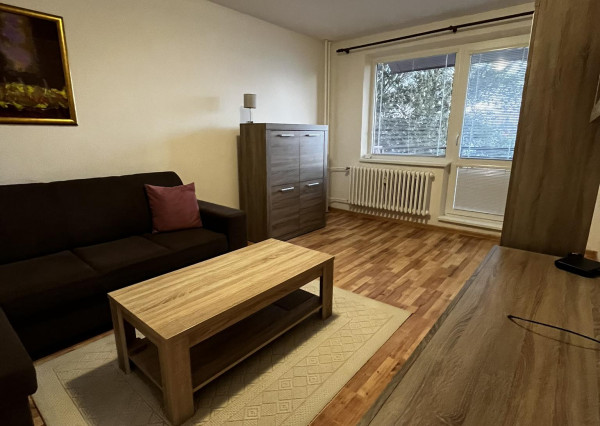 Kompletne zariadený 1 - izbový byt na sídlisku SNP v MI